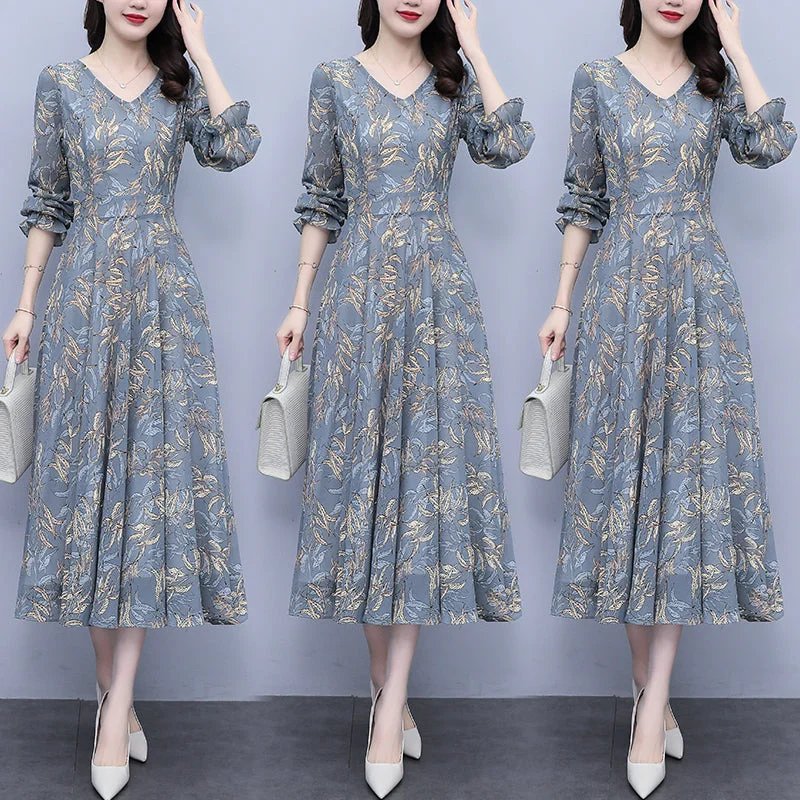 Plus Size V Neck Blue Floral Midi Dress