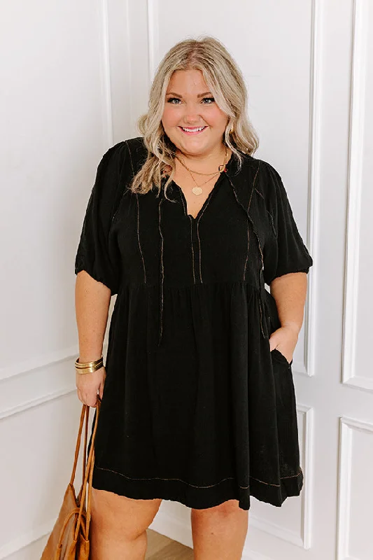 Summer Party Linen-Blend Mini Dress in Black Curves