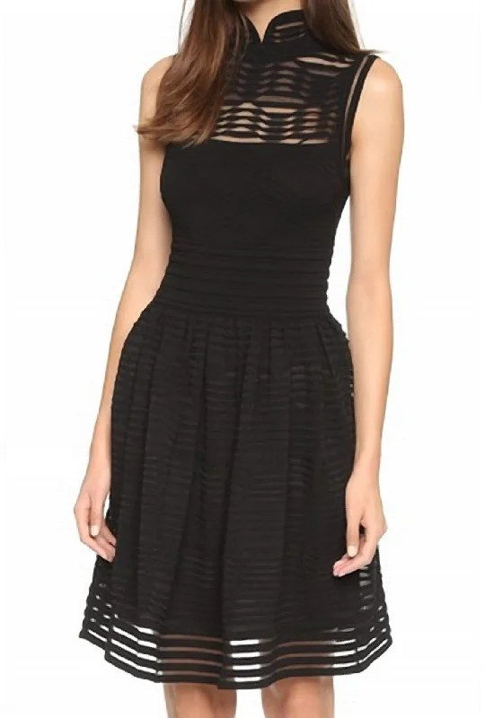 Solid Rib Stitch Dress in Black