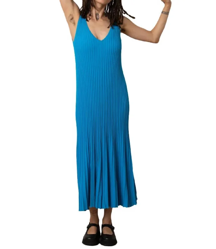 Knit Pleated Dress In Teal